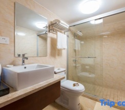 Двухместный номер Comfort двуспальная кровать в Holiday Inn Shanghai Dianhu (Zhujiajiao Scenic Area Ancient Town)