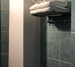 Двухкомнатный Комфорт с одной двуспальной кроватью и диваном (One bedroom) в Светлана