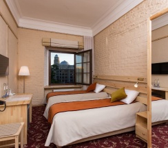 Улучшенный двухместный номер в Маросейка 2/15