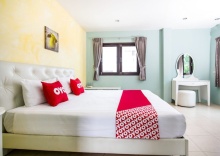 Двухместный номер Deluxe двуспальная кровать в OYO 345 The Click Guesthouse At Chalong