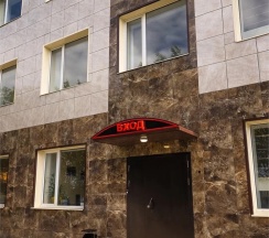 Отдельный номер (3 односпальных кровати) в Кольский 126