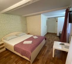 Улучшенный номер 10 в Happy House