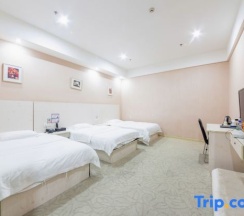 Трёхместный номер Standard в Yiyue Express Hotel