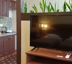 Апартаменты с просторной спальней, обеденной зоной и балконом в My Favourite Garden Hotel