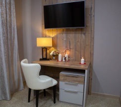 Люкс - с 1 спальней в Ангара