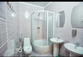Хостел Q Hostel в Караганде