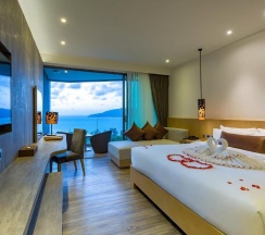 Двухместный номер Deluxe с панорамным видом двуспальная кровать в Crest Resort & Pool Villas
