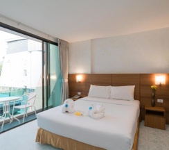 Двухместный номер Deluxe с частичным видом на море двуспальная кровать в Destination Patong
