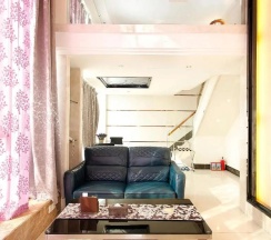 Четырёхместный люкс в Louidon Mega Duplex Apartment - Beijing Rd