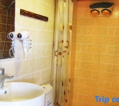 Двухместный номер Standard двуспальная кровать в Up In The Air Youth Hostel