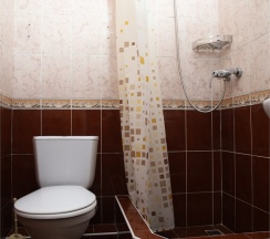 Трехместный полулюкс в Eva