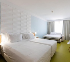 Семейный номер Standard в Legendary Porto Hotel