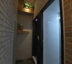 Кровать в общем номере (женский номер) в Inno Guesthouse & Bar Hongdae - Hostel