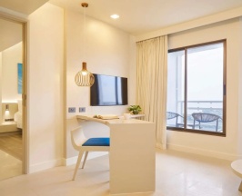 Номер Premium с 2 комнатами в Отель Pullman Pattaya Hotel G
