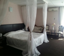 Люкс в 12 Комнат