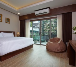Трёхместный семейный номер Standard с видом на город в The AGATE Pattaya Boutique Resort