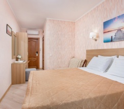 Двухместный номер Standard с балконом двуспальная кровать в Бэлль