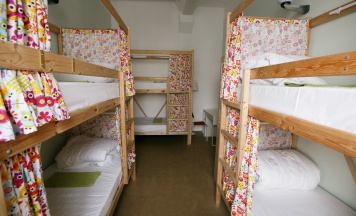 Нижнее место в 6-местном номере для Женщин №500 в Bla Bla Hostel