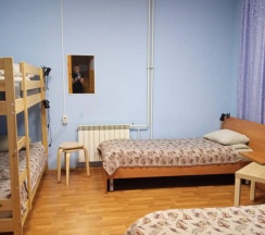 Кровать в общем номере в Zima