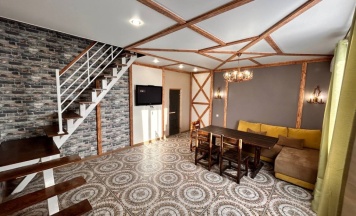 Коттедж с балконом в Дом у Озера