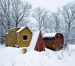 Дом Буковски с баней на дровах и видом на озеро. 1-2 гостя. Побеги в Побеги