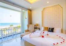 Двухместный номер Executive с балконом двуспальная кровать в Art De Sea Hua Hin