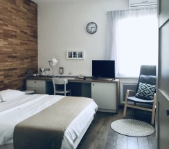 Номер "Стандарт" с большой кроватью, 2 этаж, без вида в Адрес