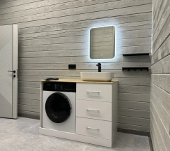 Коттедж с балконом в Lavina