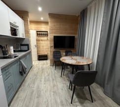 Апартаменты вместимостью 2+2 2 этаж (№6) в Сибирский