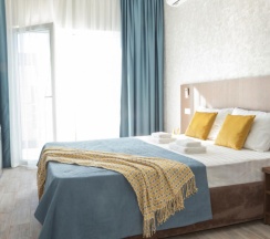 3-местная комната комфорт с балконом в SunMania