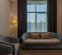 Executive Suite в Central City