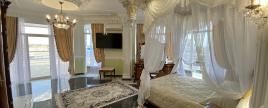 Номер комфорт улучшенный в Barocco Lv Hotel