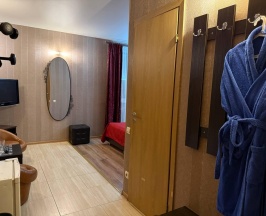 Номер улучшенный с 1 двуспальной кроватью с джакузи в Ринго