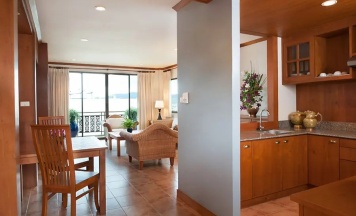 Двухместный люкс двуспальная кровать в Sun Hill Hotel Patong