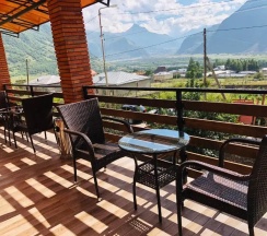 Двухместный номер Standard с видом на горы (2 отдельные кровати) в Отель Paradise Kazbegi