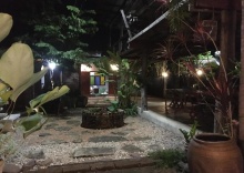 Коттедж с 2 комнатами в Baan Mali Homestay Lampang