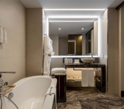 Номер Duplex двухуровневый, вид на море - с двуспальной кроватью и диваном в Swissotel Resort Сочи Камелия