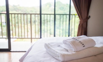 Двухместный номер Standard с видом на горы двуспальная кровать в Thanburi Resort