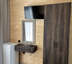 Двухместный номер Standard с красивым видом из окна двуспальная кровать в Golden House Hotel