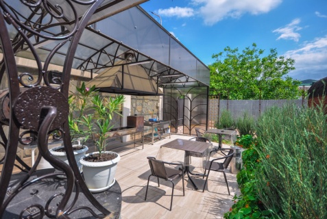 Геленджик: Гостевой дом Гостевой дом на Декабристов