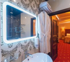 Luxe PION в Hotel Villa MARALIS