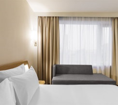 Номер Superior с двуспальной кроватью в Novotel Санкт-Петербург Центр