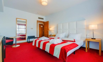 Одноместный люкс односпальная кровать в Belver Beta Porto Hotel