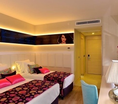 Одноместный номер Deluxe с видом на море двуспальная кровать в Azura Deluxe Resort & Spa