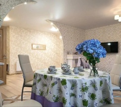 Двухместные апартаменты с 2 комнатами (двуспальная кровать) в Кравц Групп