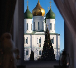 Успенский в Кремле вид на Соборную в Дом Куприна в Кремле