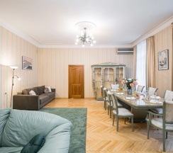 Апартаменты Premium с 3 комнатами с красивым видом из окна в GM Apartments