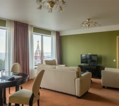 Люкс Чайковский в Cosmos Izhevsk Hotel