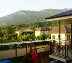 Трёхместный номер Standard с видом на горы в Гагра