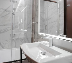 Номер стандарт с 1 двуспальной кроватью (мансарда) в Barin Residence Grand